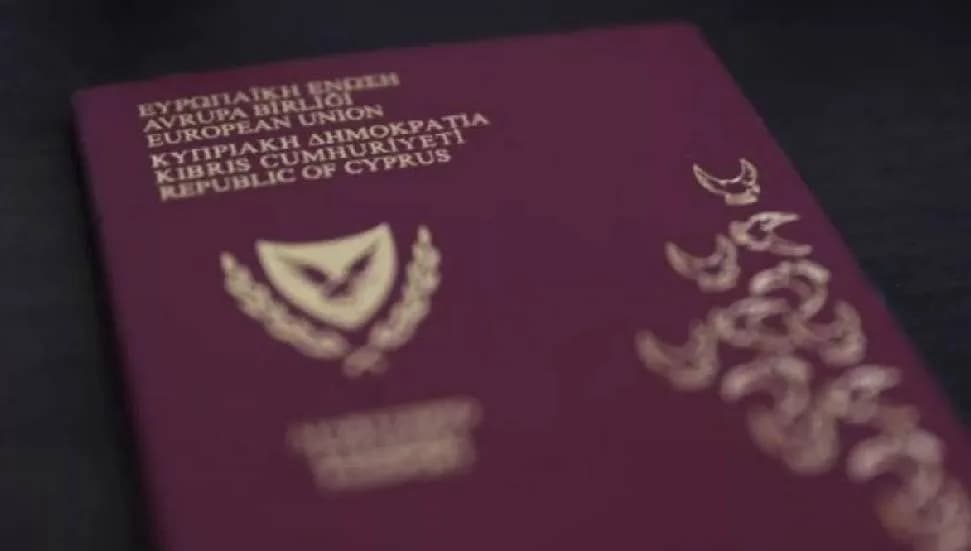 Tepkiler sonuç verdi: Rum yönetimi kimlik kartlarında geri adım attı