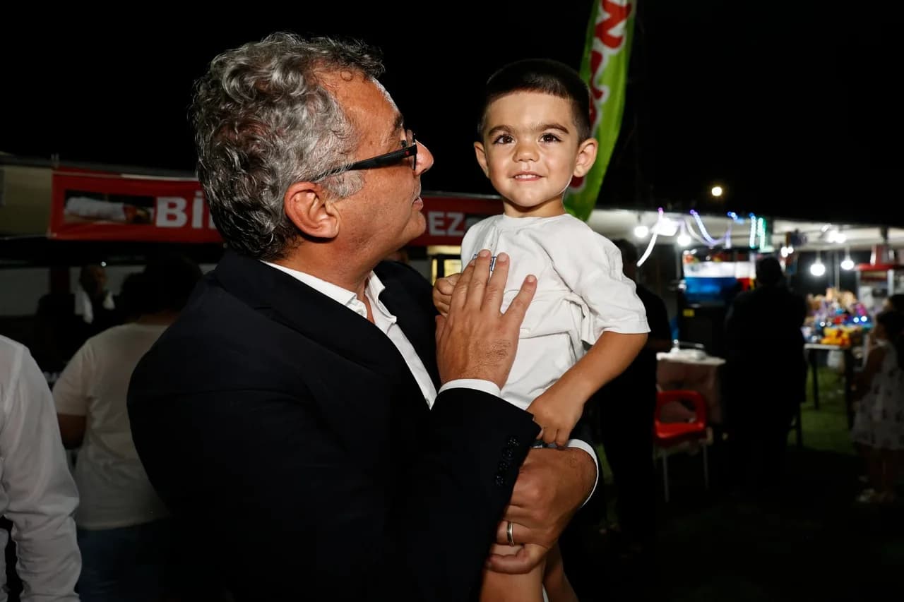 Erhürman, Yeniboğaziçi ve Serdarlı’daki festivallere katıldı