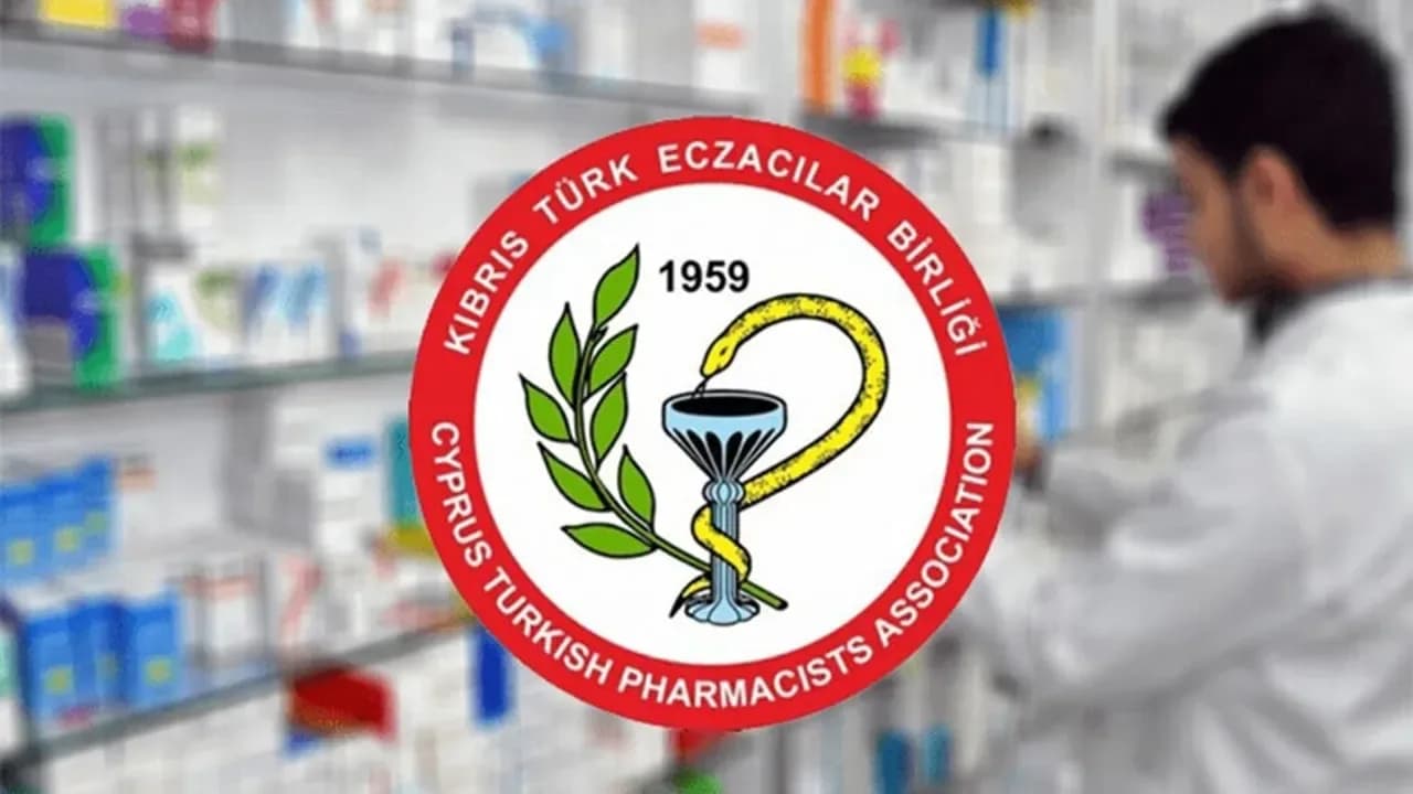 Öksüz açıkladı: Eczacılarımız görev başındadır
