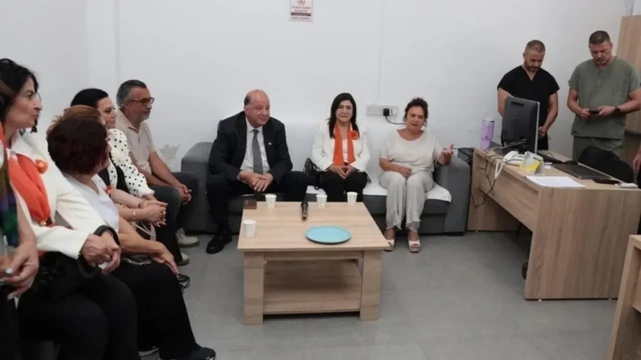 Zerrin Üstel’den Dr. Burhan Nalbantoğlu Fizik Tedavi Merkezi’ne tıbbi cihaz desteği