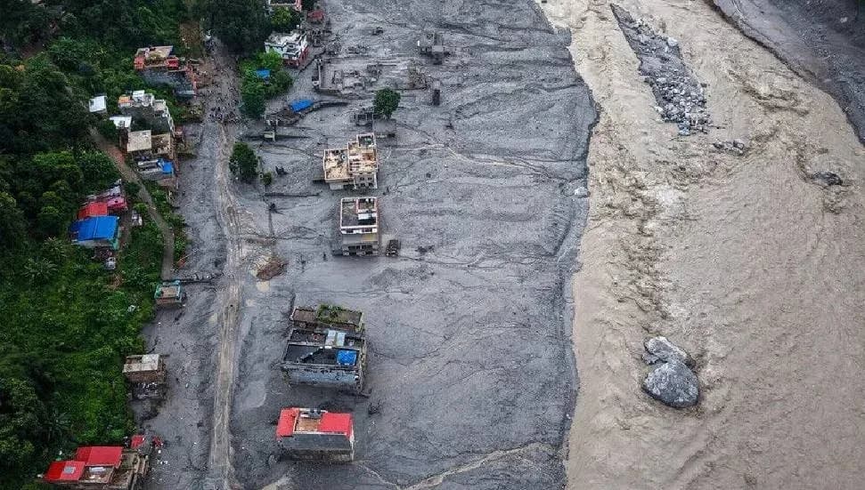 Nepal'deki selde hayatını kaybedenlerin sayısı 579'a çıktı