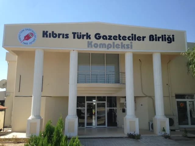 Basın özgürlüğü için Anayasa Mahkemesi önündeyiz!