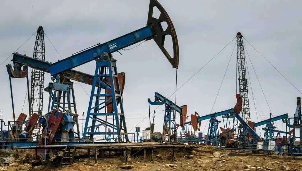 Petrol yaptırım baskısıyla yatay seyirde