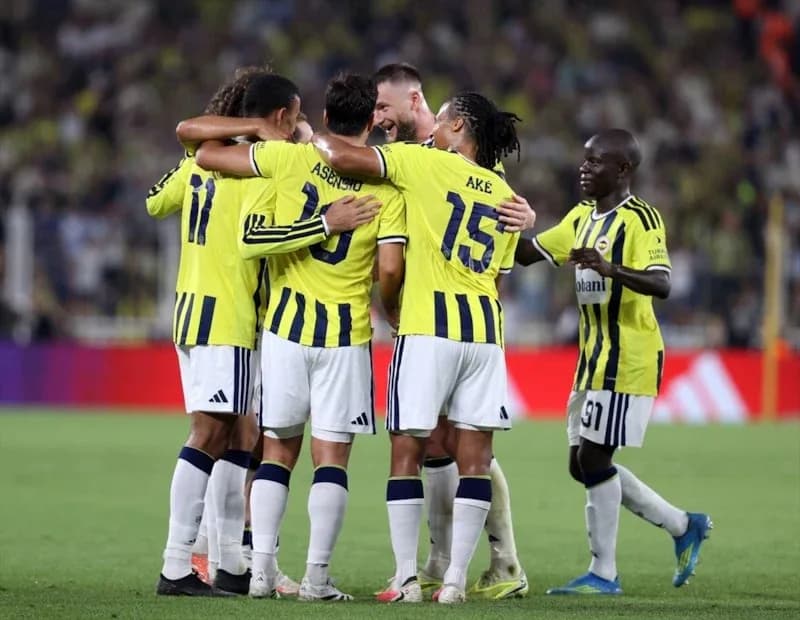 Fenerbahçe, Şampiyonlar Ligi’nde play-off biletini aldı: UEFA ödülü belli oldu!