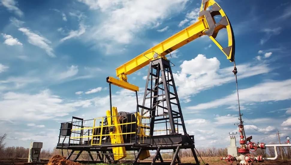Petrol sert geriledi
