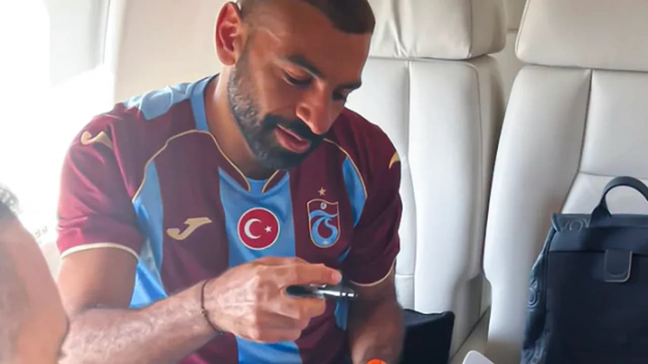 Salah Trabzon'da: Bordo-mavili formayla ilk mesajını verdi