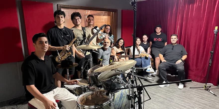 Telsim FreeZone Liselerarası Müzik Yarışması kazananı Levent College’in klibi yayımlandı