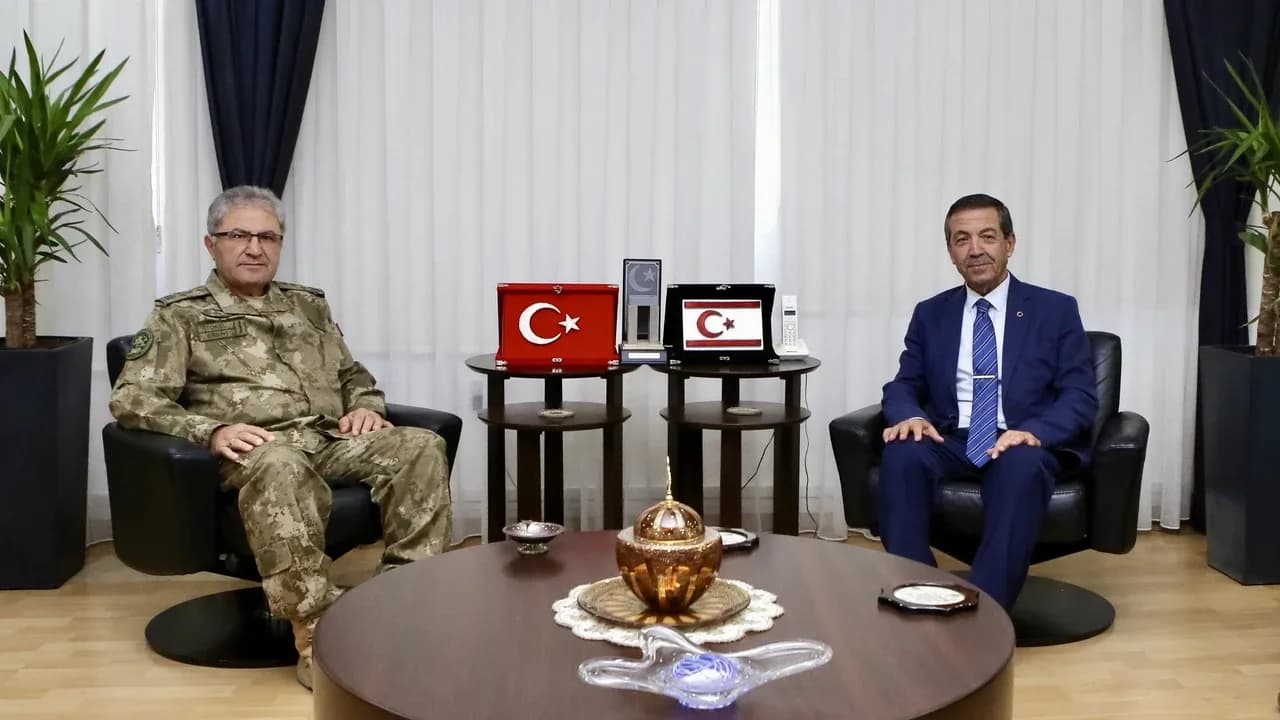 Ertuğruloğlu, Kara Kuvvetleri Komutanı Orgeneral Metin Tokel ile görüştü