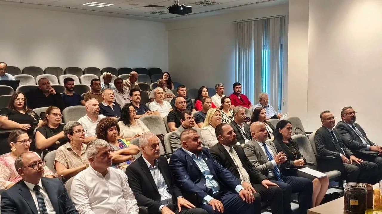 Hüseyin Çavuş: Harup kültürel mirasımızın ve tarımımızın stratejik değeridir