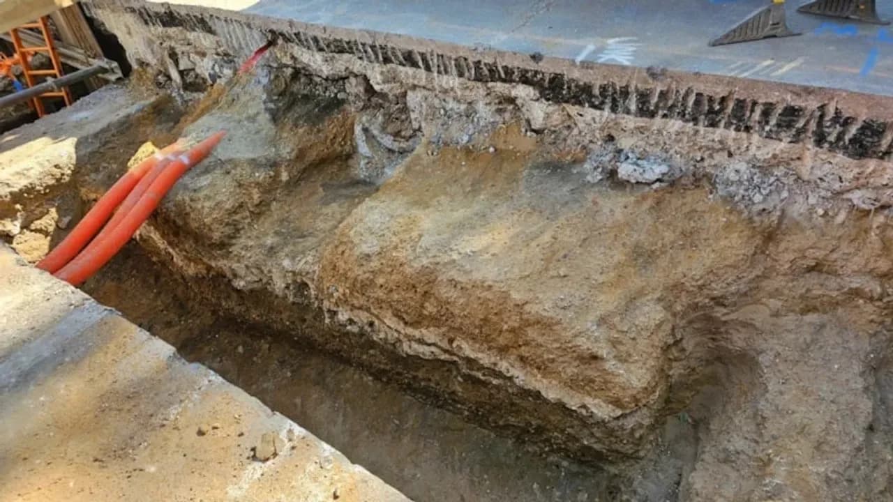 Altyapı çalışması antik yolu ortaya çıkardı