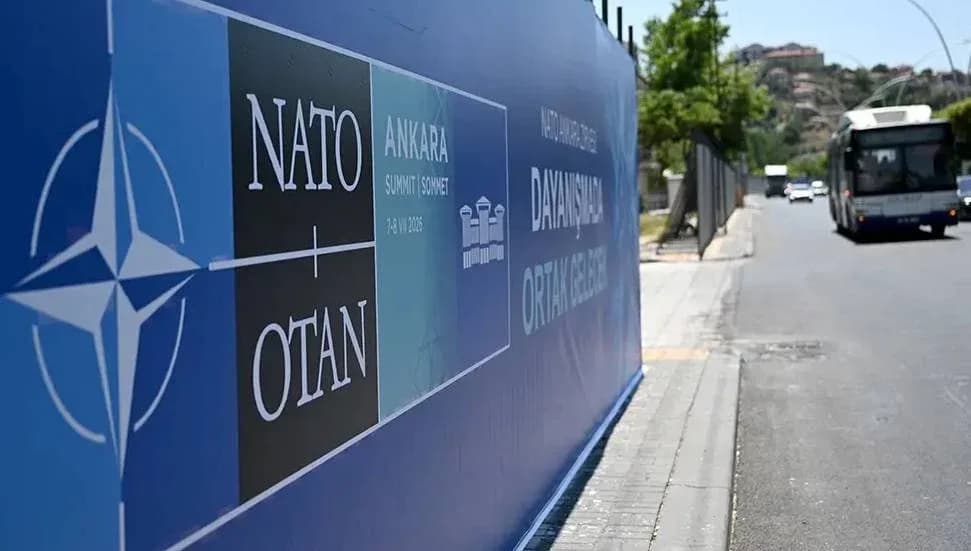 NATO, Hürmüz Boğazı'na müdahale etmeden önce olası seçenekleri görüşüyor