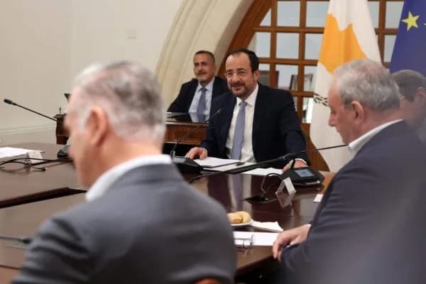 Kıbrıslı Rum yazardan Hristodulidis’e GYÖ eleştirisi: “Guterres’in söyledikleri açık”