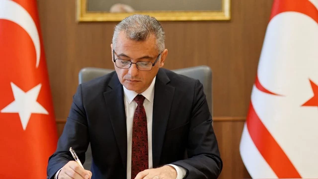 Erhürman’dan Rum tarafının engellemelerine karşı BM, AB ve Barcelona’ya mektup