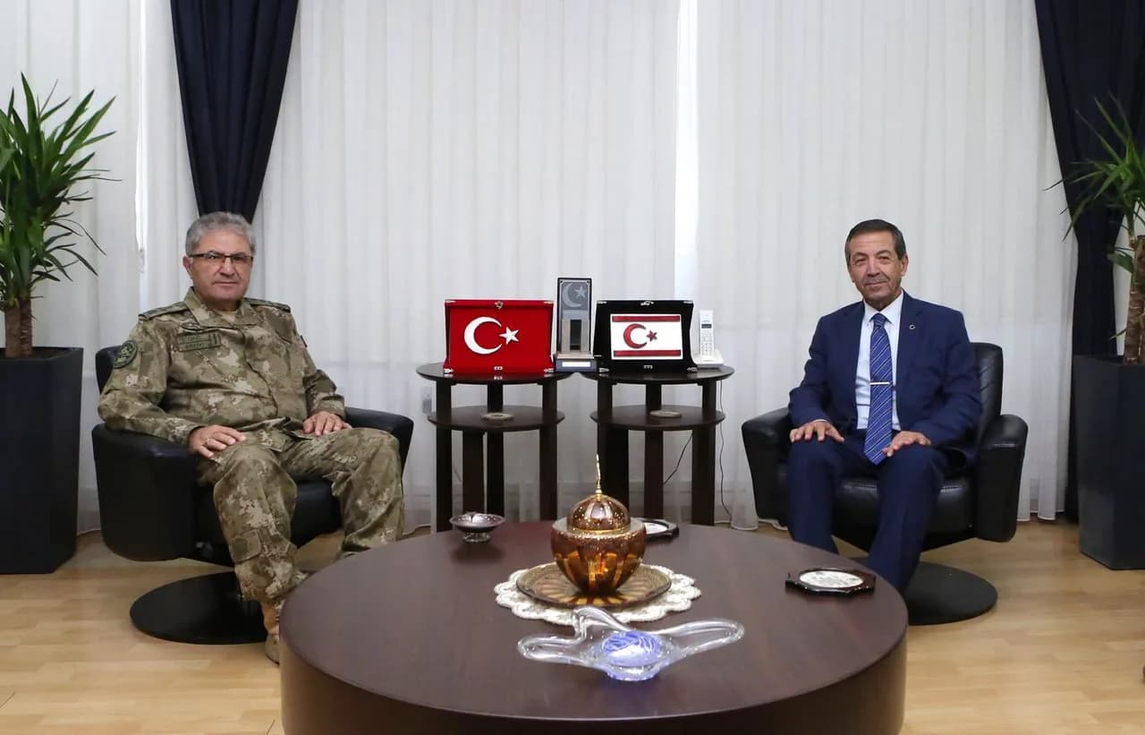 Ertuğruloğlu, Kara Kuvvetleri Komutanı Orgeneral Tokel ile görüştü