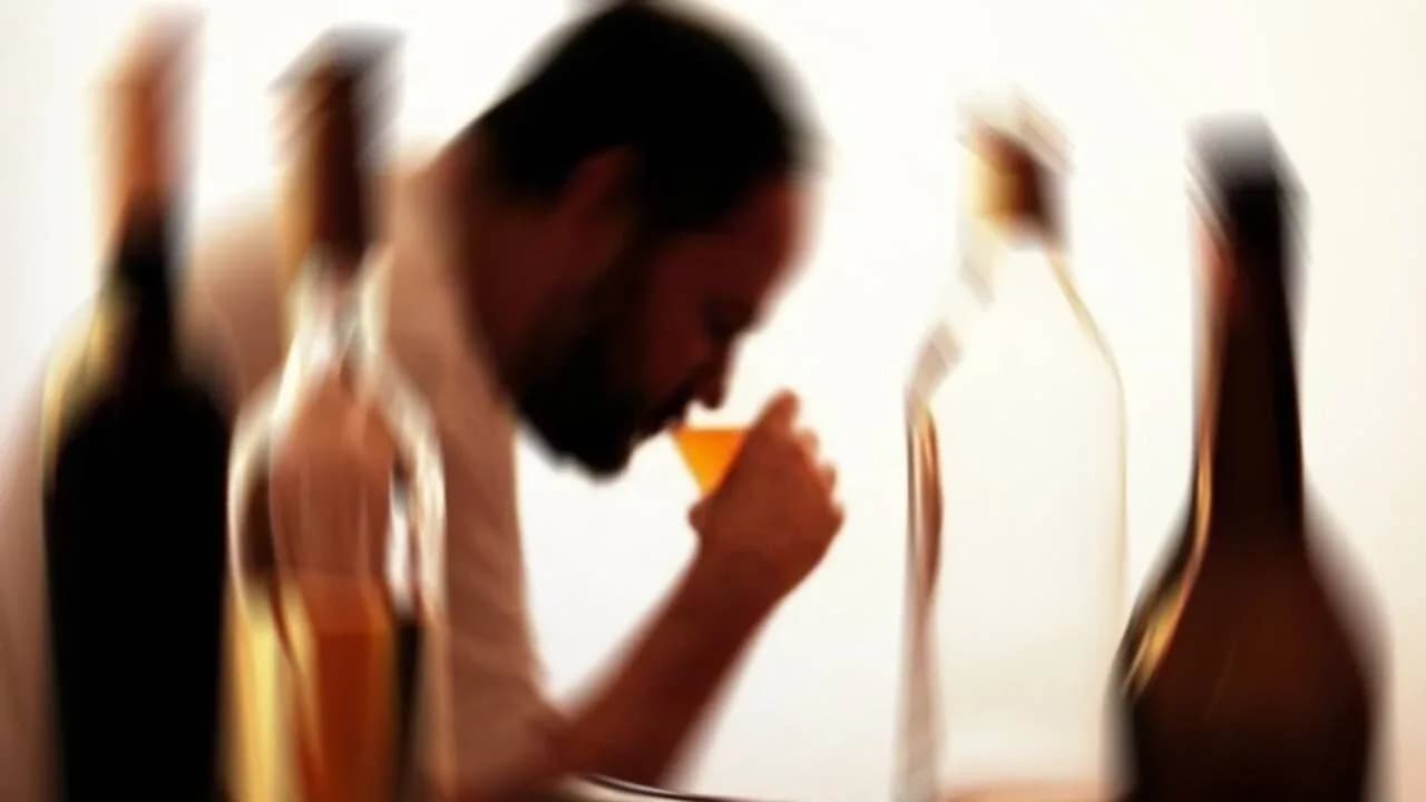 Ercan Havalimanı'nda alkollü yolcu olay çıkardı