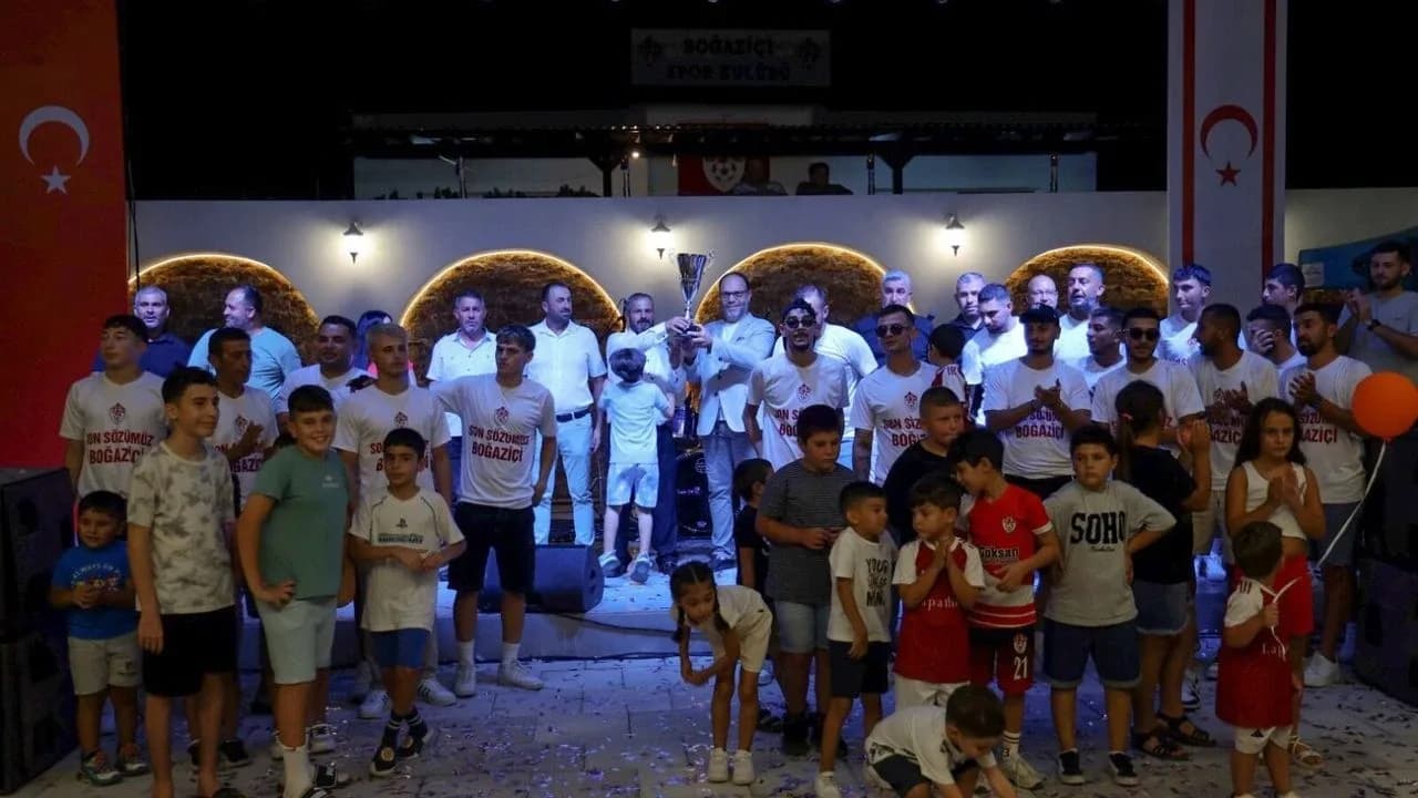 Boğaziçi'ne yeni etkinlik alanı açıldı, şampiyonluk coşkusu yaşandı