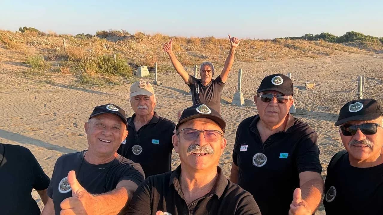 Her Daim Doğa Dostları Grubu'ndan kıyı bitkilerini gözleme etkinliği