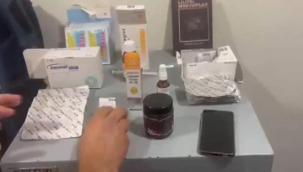 Ahbap Derneği’nin kiralık kasasından altın yerine ilaç ve kitap çıktı