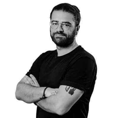 Umut da gidiyor: "Get out while you can"