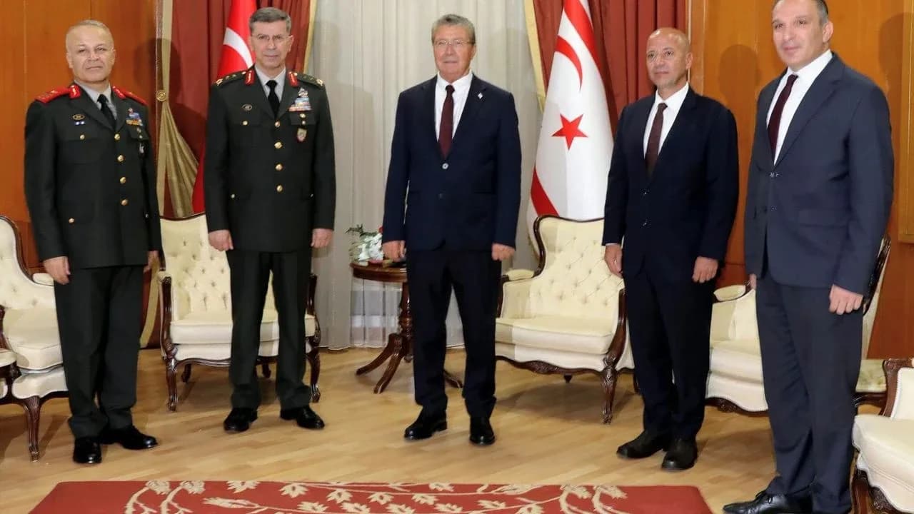 Ünal Üstel, yeni KTBK ve GKK komutanlarını kabul etti