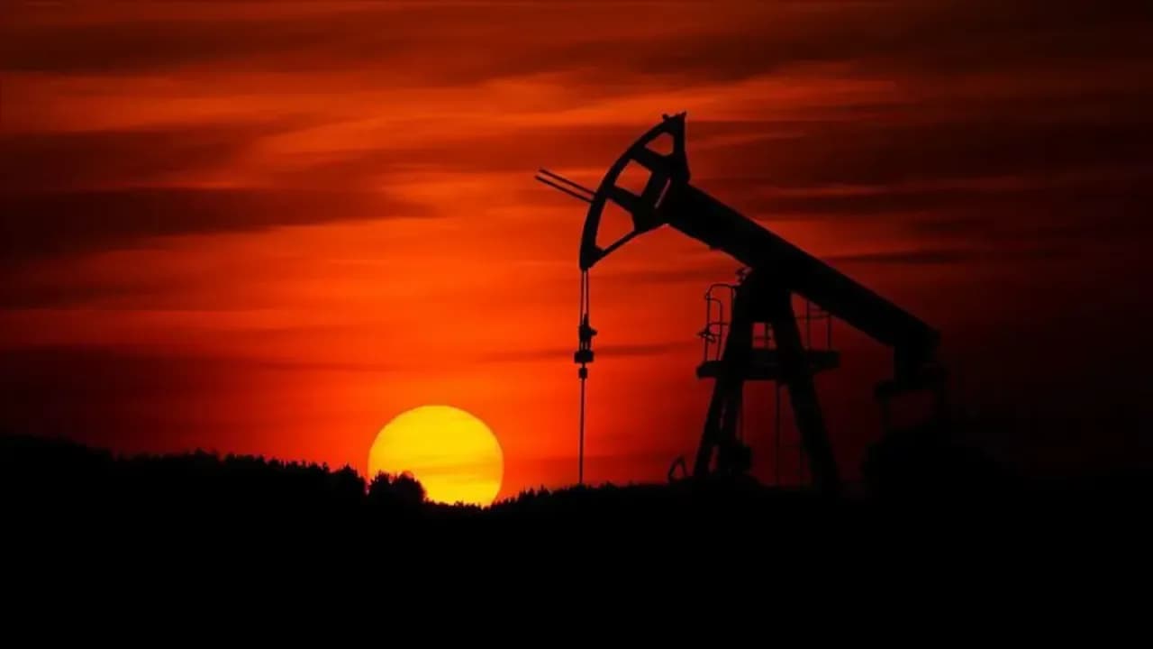Petrol, İran-ABD geriliminin tırmanmasıyla yükseldi