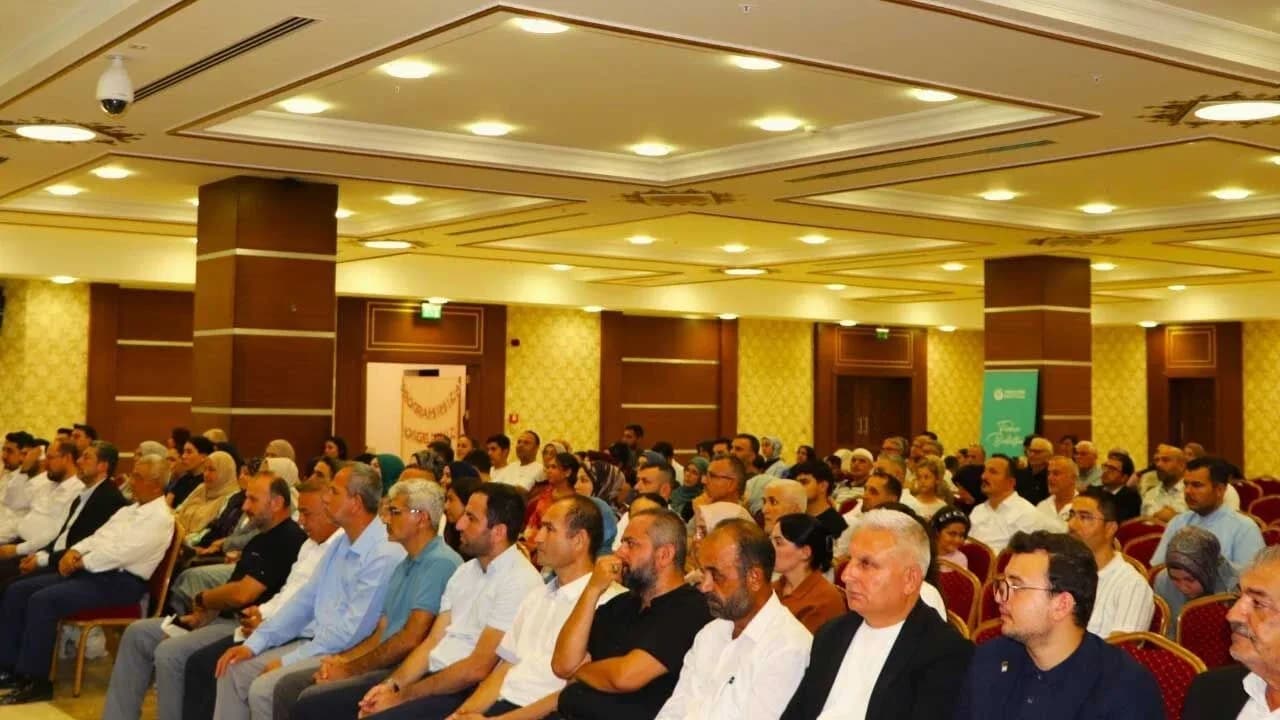 Hz. Muhammed’in hayatı Hala Sultan Camii’nde anlatıldı