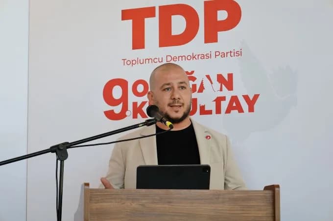 Ekinci: “Yolsuzlukların hesabı sorulmadan önümüze bakamayız”