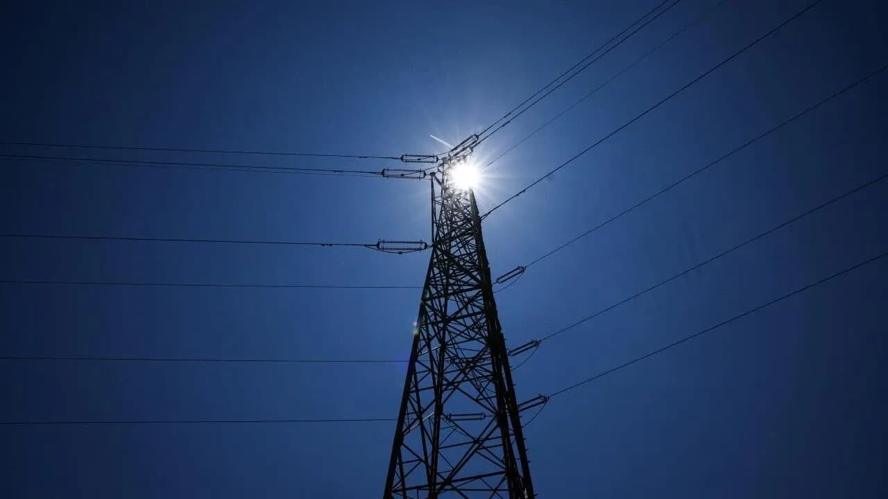 Güney Kıbrıs’ta güneş enerji sistemindeki arıza elektrik kesintisine neden oldu