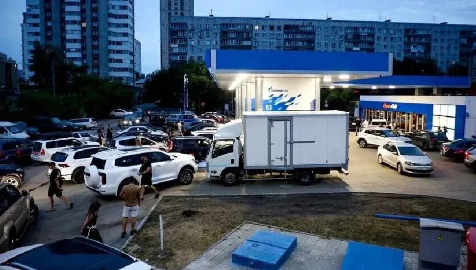 Rusya, iç piyasayı desteklemek için akaryakıt ithalatına başladı