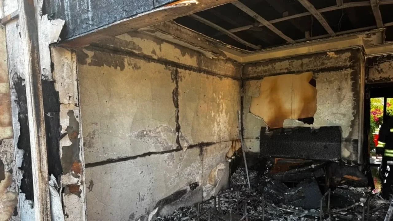 Gönyeli’de balkonda unutulan çakmak patladı: Evde yangın çıktı