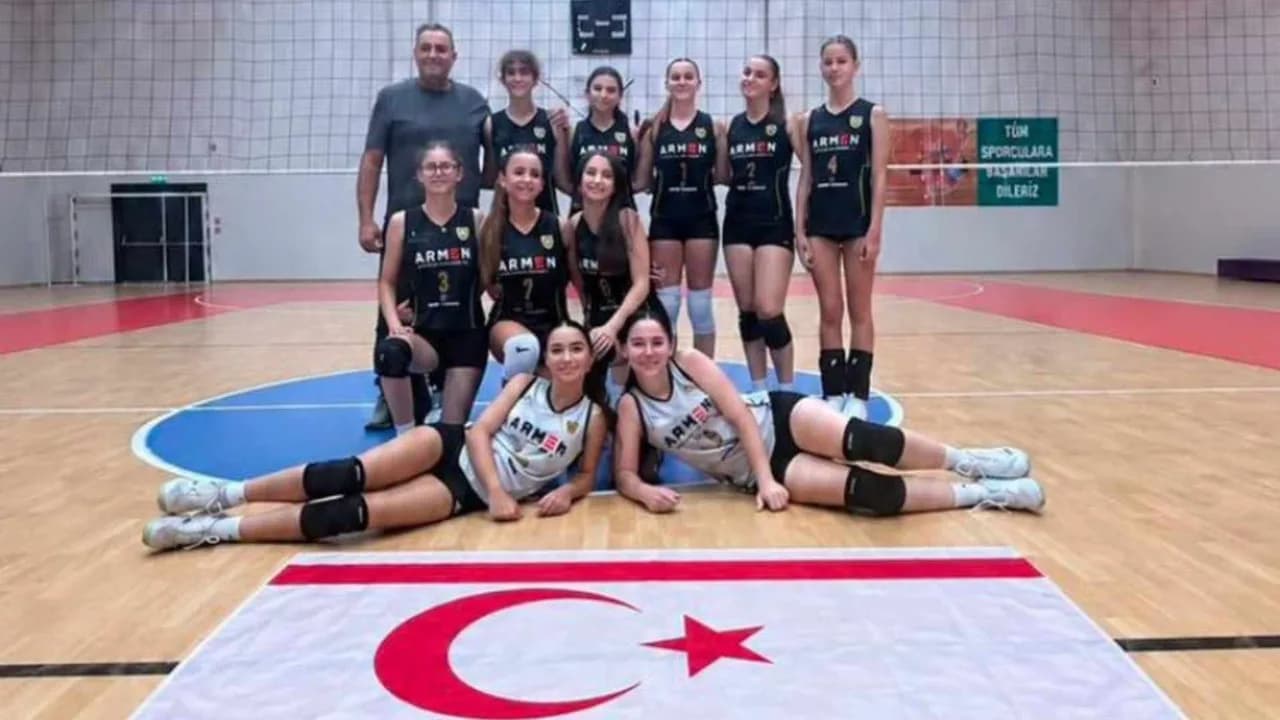 Kemal Moral Voleybol Okulu’ndan net galibiyet