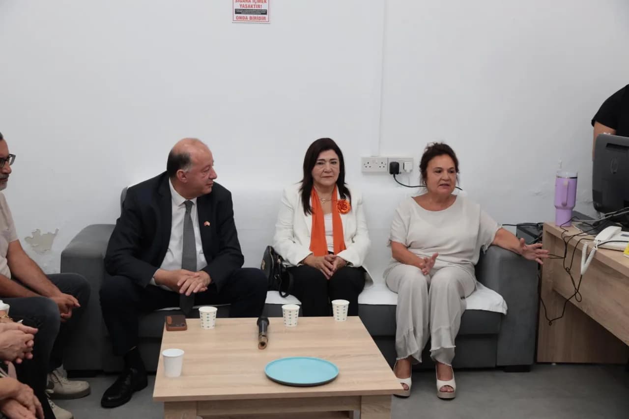 Zerrin Üstel, Fizik Tedavi ve Rehabilitasyon Merkezi’ni ziyaret etti