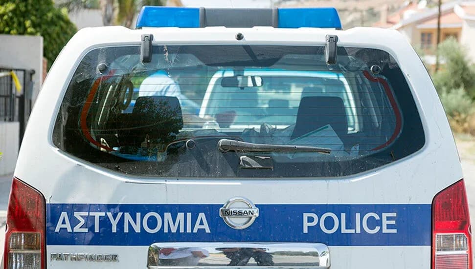 Güney Kıbrıs’ta çocuk oyuncağı olarak bildirilen kargolardan 48 elektronik sigara çıktı