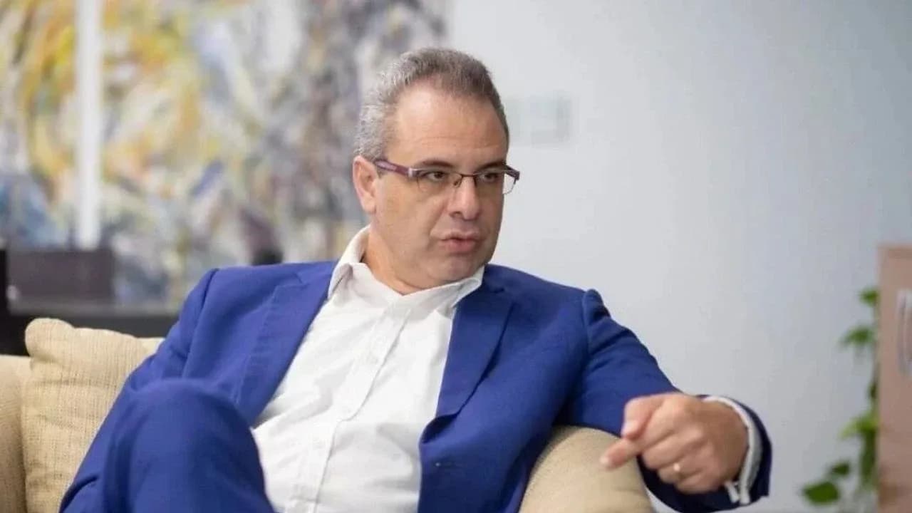 Menelaou: "Kıbrıs müzakerelerinde kritik adım eylül sonunda atılabilir"