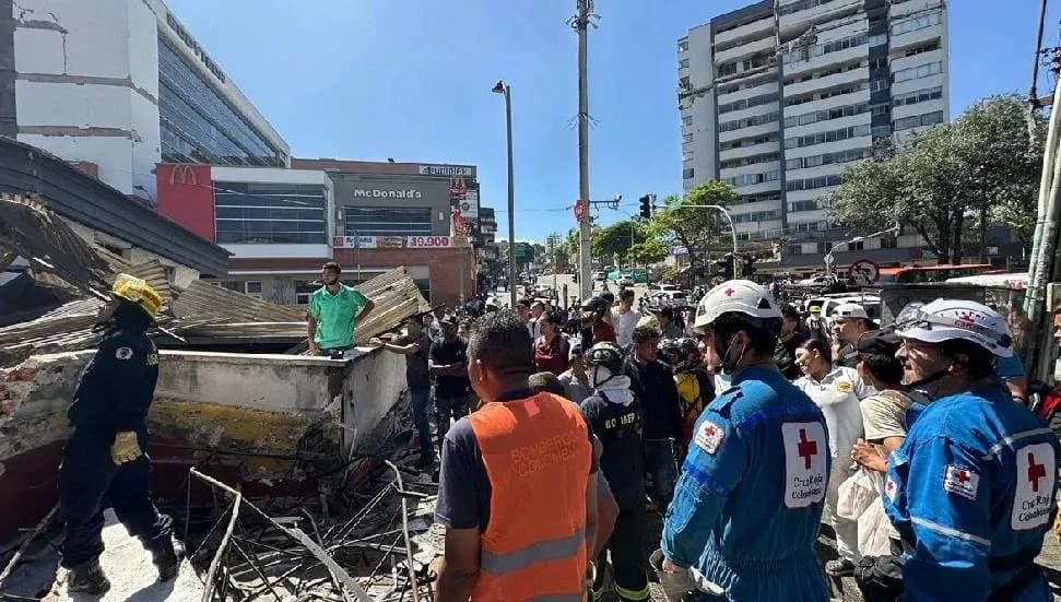 Kolombiya'daki 7,4 büyüklüğündeki depremde 111 kişi hayatını kaybetti