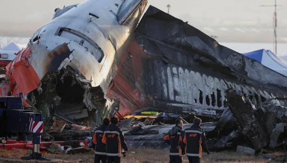 Güney Kore'de 179 kişinin öldüğü uçak kazasıyla ilgili bazı kurumlarda arama yapıldı