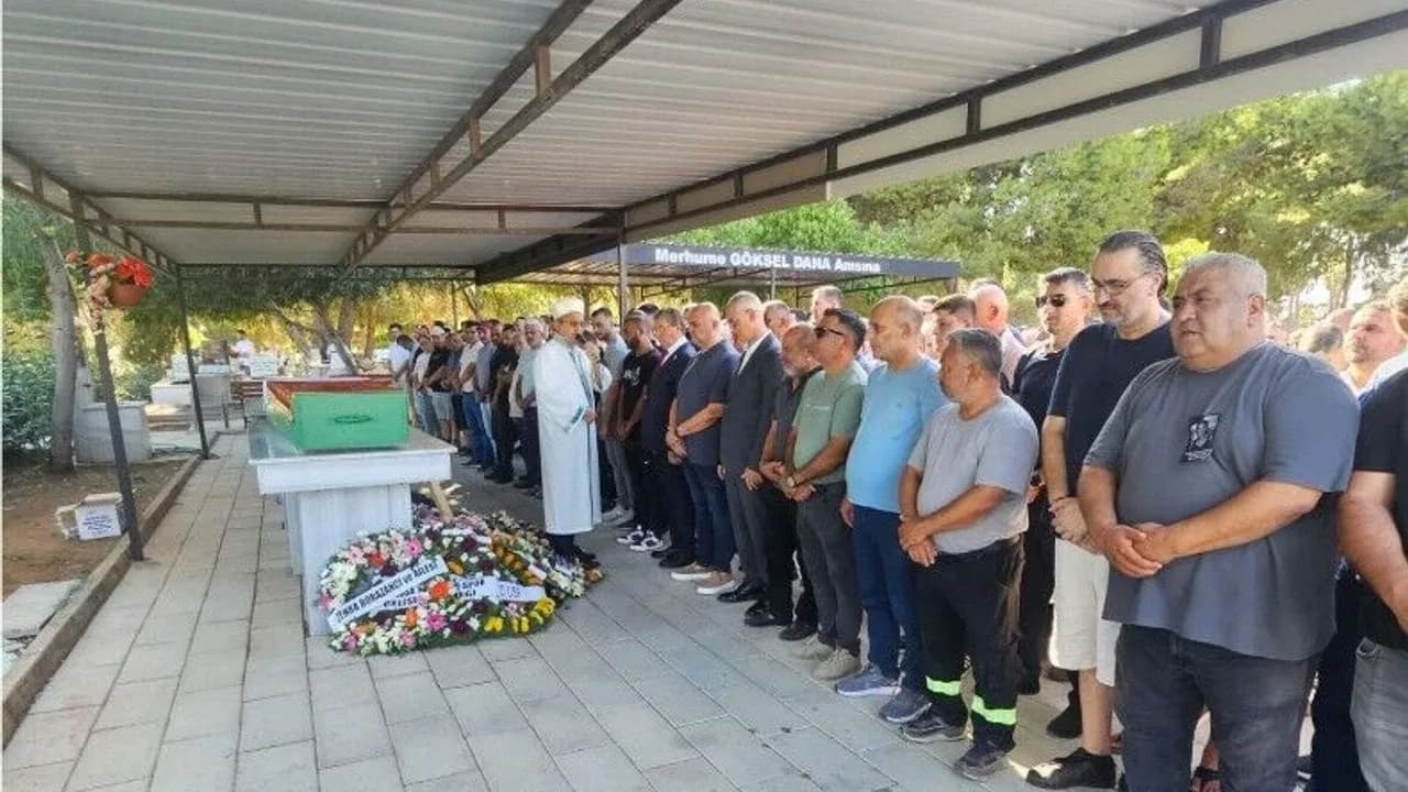 Gemi kazasında hayatını kaybeden Özbiler Gazimağusa'da toprağa verildi