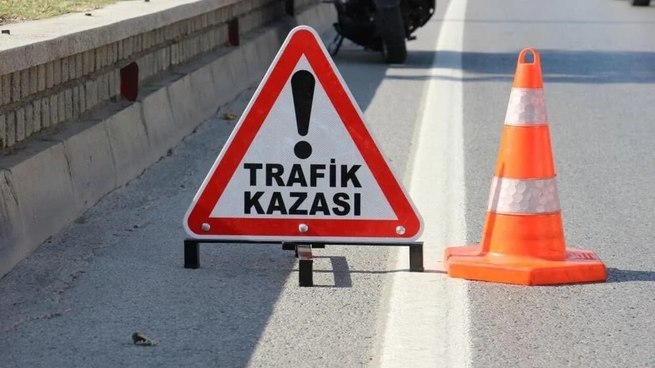 İki ayrı trafik kazası: Bir kişi ağır yaralandı, 2 sürücü tutuklandı