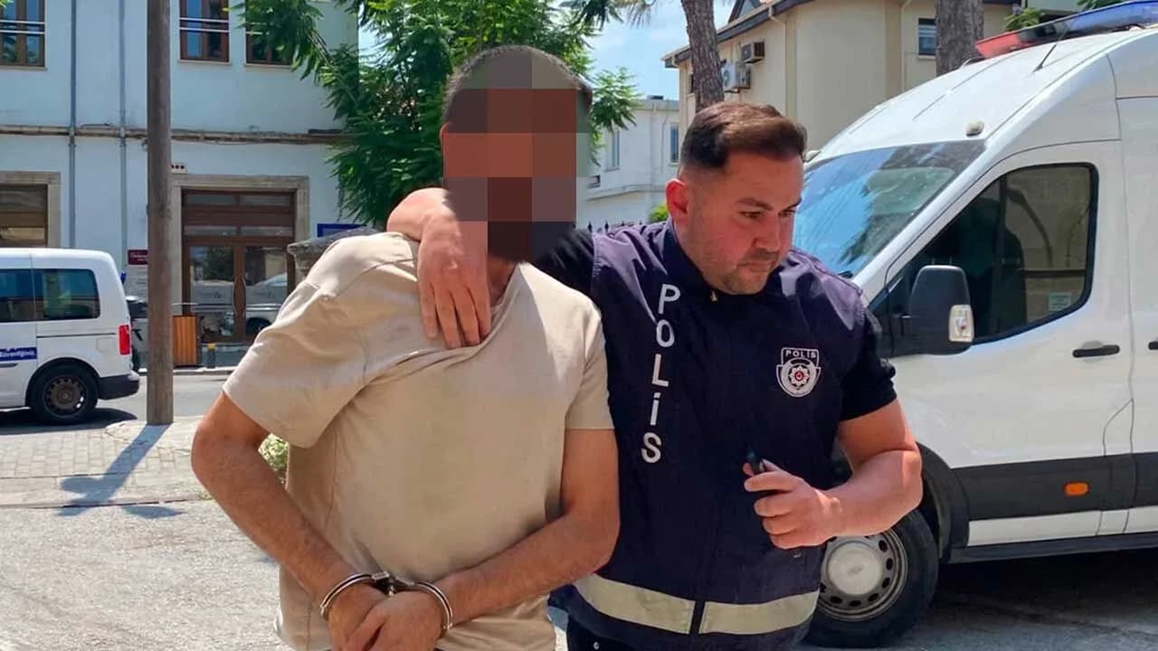 7 kez bıçakladı