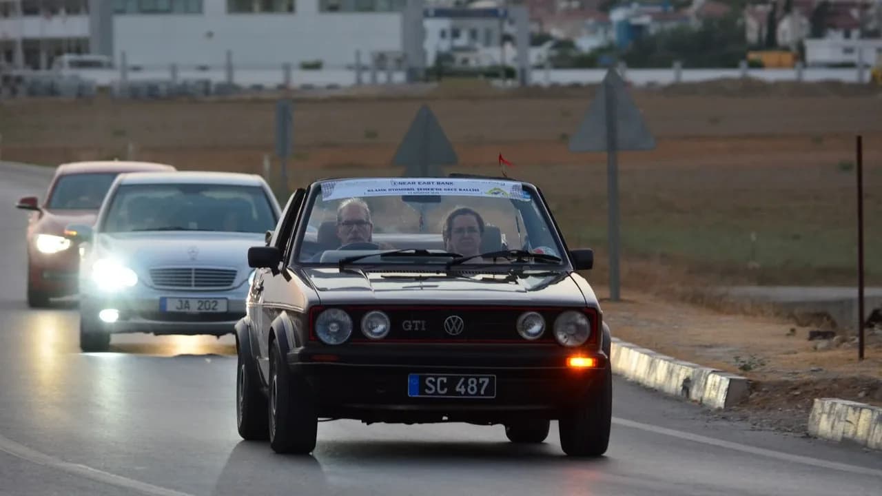 Klasik otomobiller Lefkoşa gecesine çıkıyor: “Şeherde Gece Rallisi” yarın