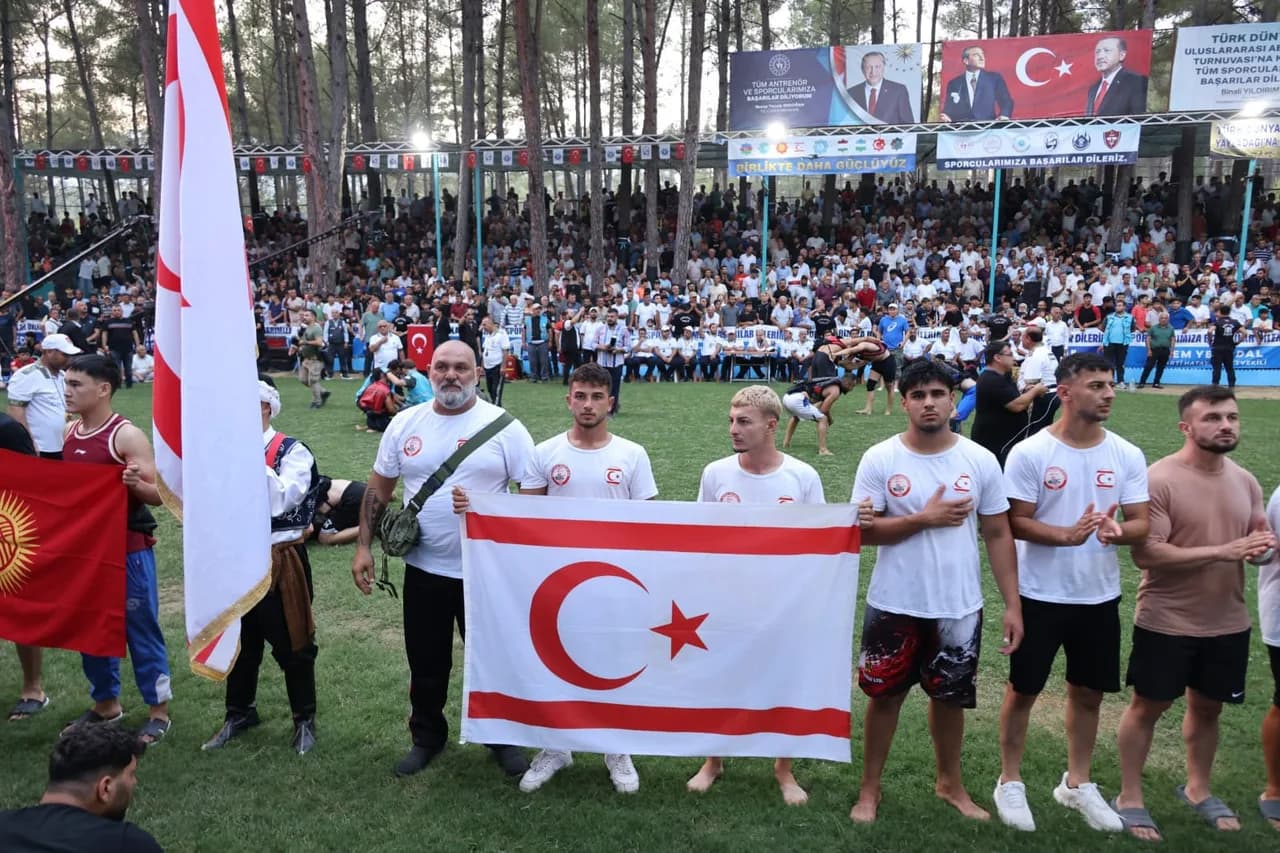 Güreşçilerimiz Hatay’da tarih yazdı