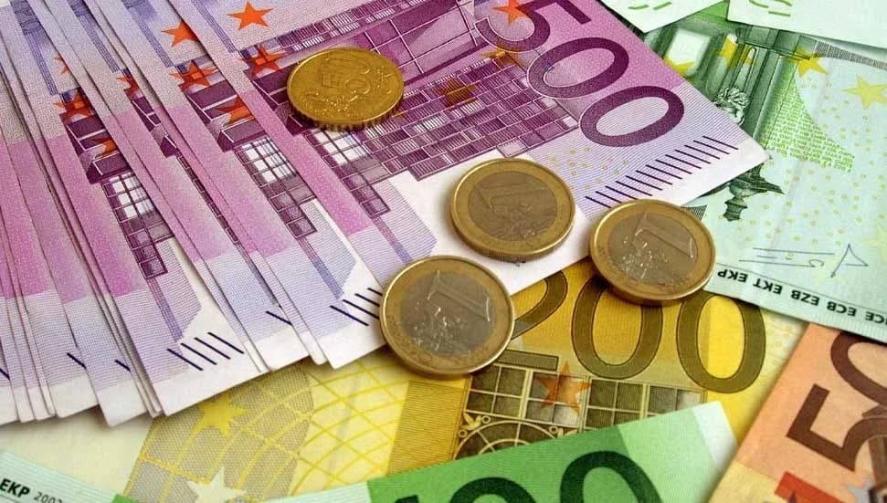 Dövizde son durum: Sterlin 64,60!