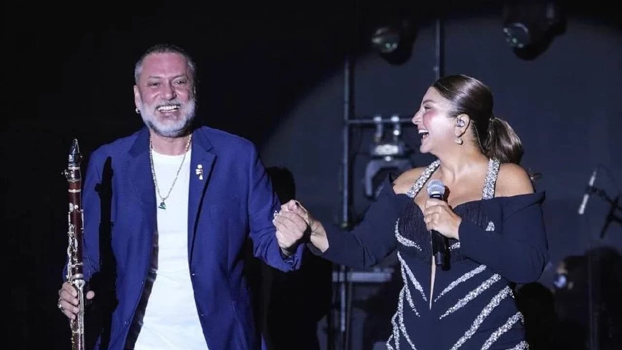 Sibel Can ve Hüsnü Şenlendirici’den Les Ambassadeurs’ta müzik ziyafeti