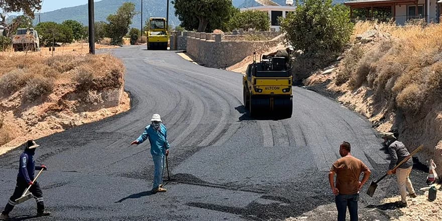 Tatlısu’da Ilgın Sokak’taki asfaltlama çalışmaları tamamlandı