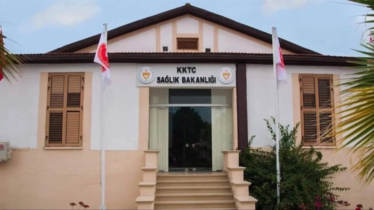 SAĞLIK BAKANLIĞI HAYALET CASPER’I OYNUYOR