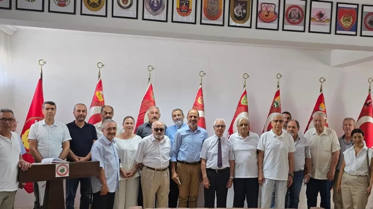 Özersay: "Kıbrıs’ta federasyon tartışmalarıyla zaman kaybetmenin anlamı yok"