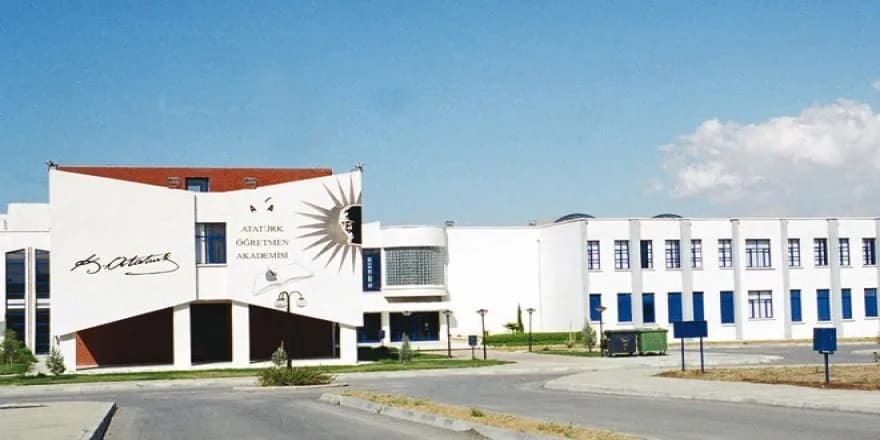 Atatürk Öğretmen Akademisi sınavı başladı