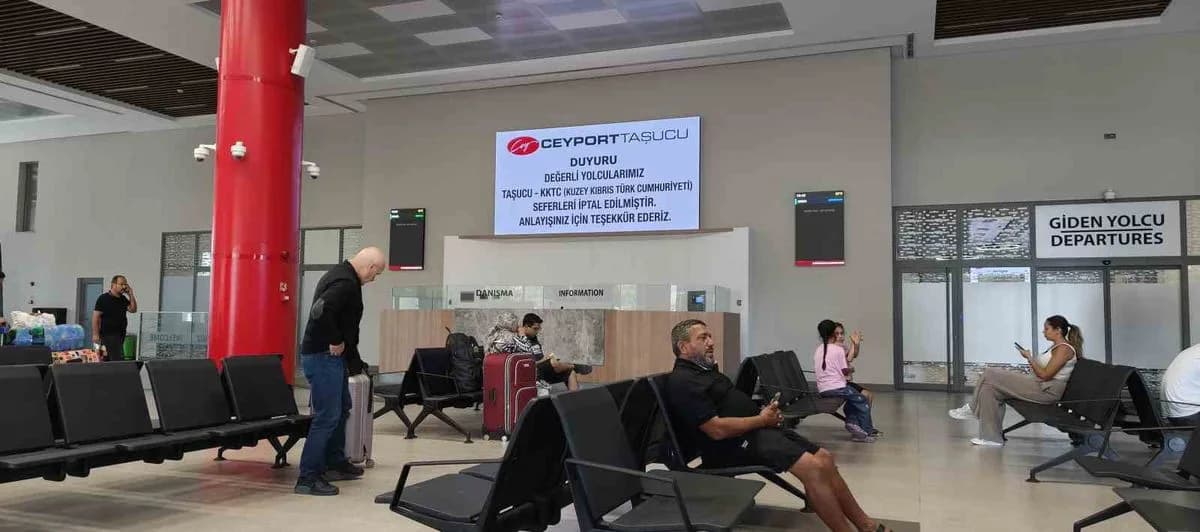 Taşucu-KKTC feribot seferleri iptal edildi