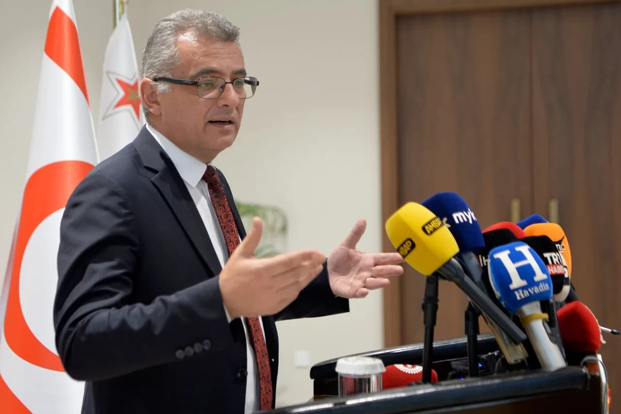 Erhürman: Arama kurtarma çalışmaları aralıksız devam ediyor