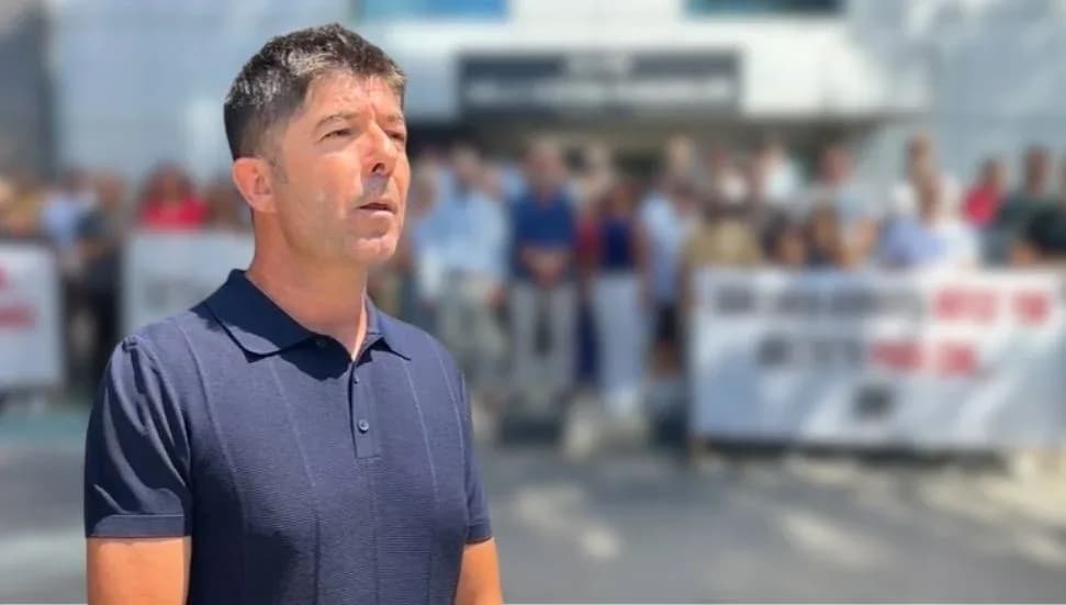 KTOEÖS’ten Eğitim Bakanlığı önünde eylem: Öğretmenlerin yetkileri sınırlandırılmak isteniyor